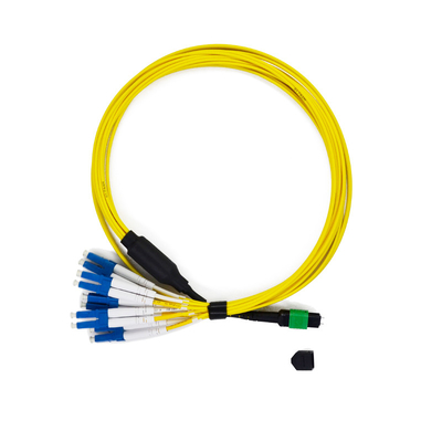 Χαμηλό απώλεια MTP MPO PVC 3.0mm σκοινιού 8/12/24core μπαλωμάτων ΚΚ Fanout υβριδικό σκοινί μπαλωμάτων